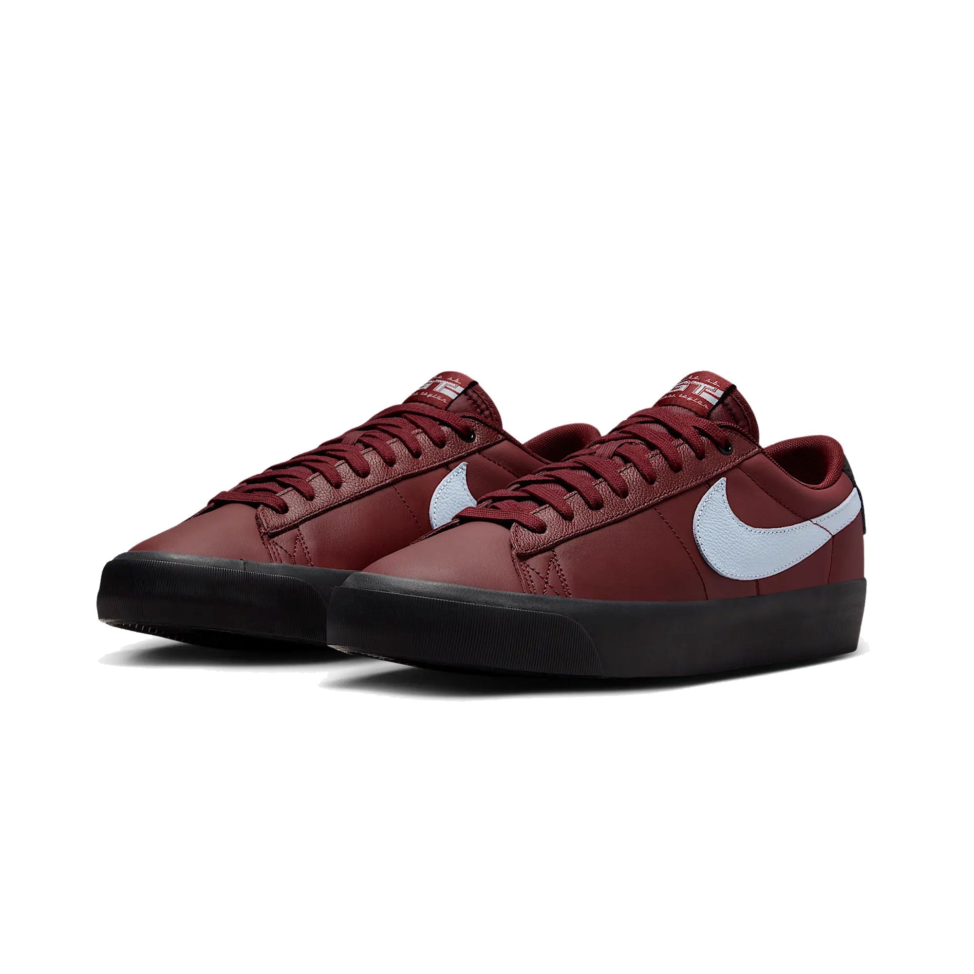 NIKE SB - Blazer Low Pro GT - Dark Team Red/Dark Team Red/Negro/Light Armory Blue